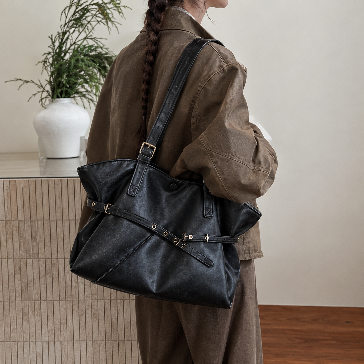 Vintage Wide body Shoulder Bag™